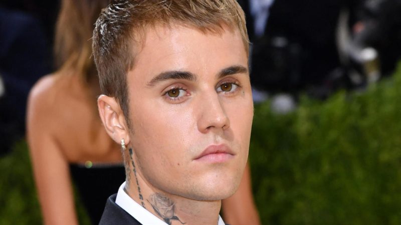 Gezicht van popster Justin Bieber enigszins verlamd door ongewone ziekte